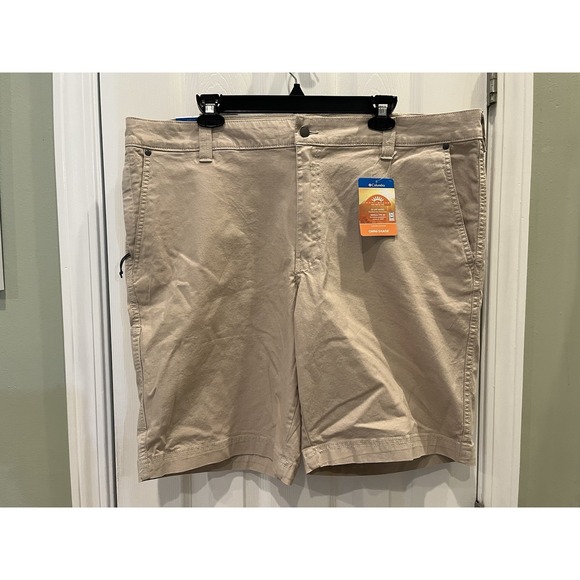 NWT Columbia Men's Flex ROC Khaki Shorts Size 40x10 Omni Shade 50 UPF Rated - Picture 1 of 9